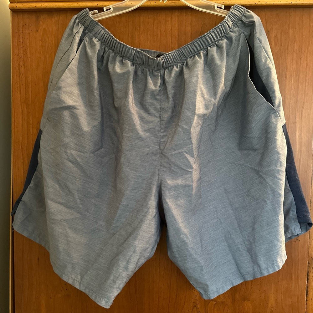 Nike Men's Gray and Black Shorts. Size XL. Like New!